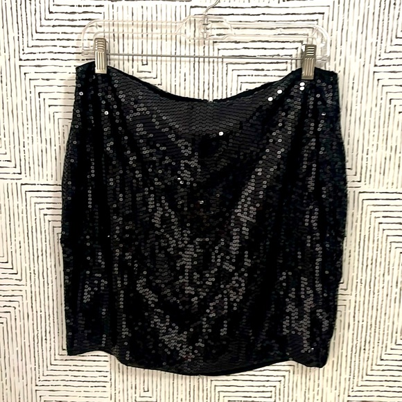 Black sequin skirt-perfect for holidays! - Picture 1 of 6